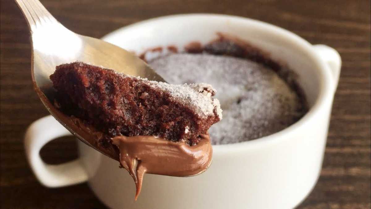 Mug Cake Sans Oeuf Sans Beurre Mug cake, le gâteau dans une tasse sans œufs et sans beurre prêt en 1