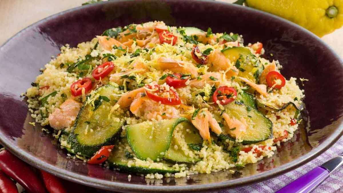 Sublime couscous courgettessaumon au piment, un véritable régal en