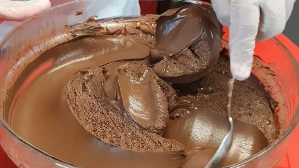 Crème au chocolat pour garnir vos gâteaux ou réaliser vos desserts