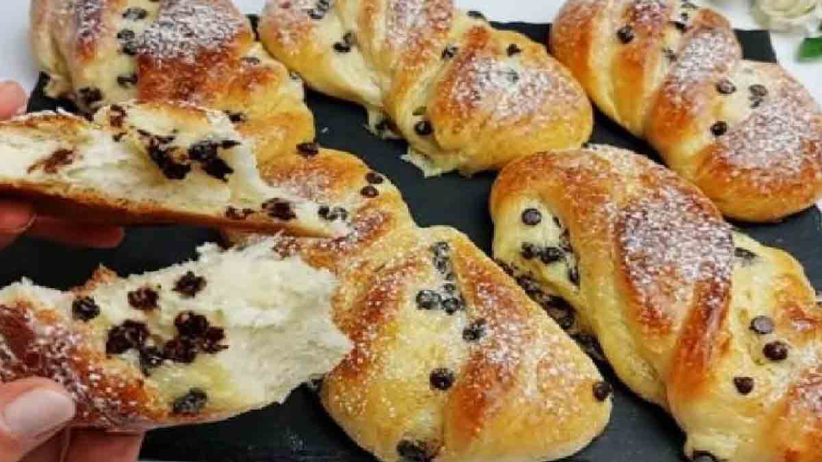 Brioches crémeuses aux pépites de chocolat: un petit déjeuner super bon et moelleux