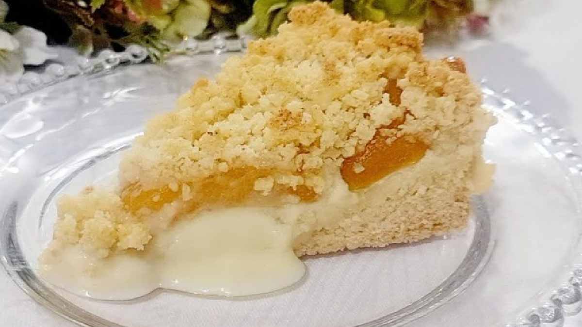 Tarte crumble à la crème et aux pêches: un dessert frais au goût exceptionnel