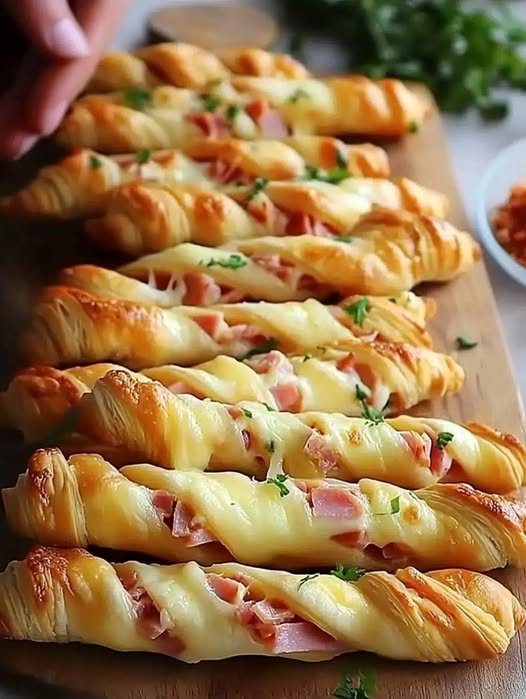 Bâtonnets de pâte feuilletée au fromage prêts en 10 minutes